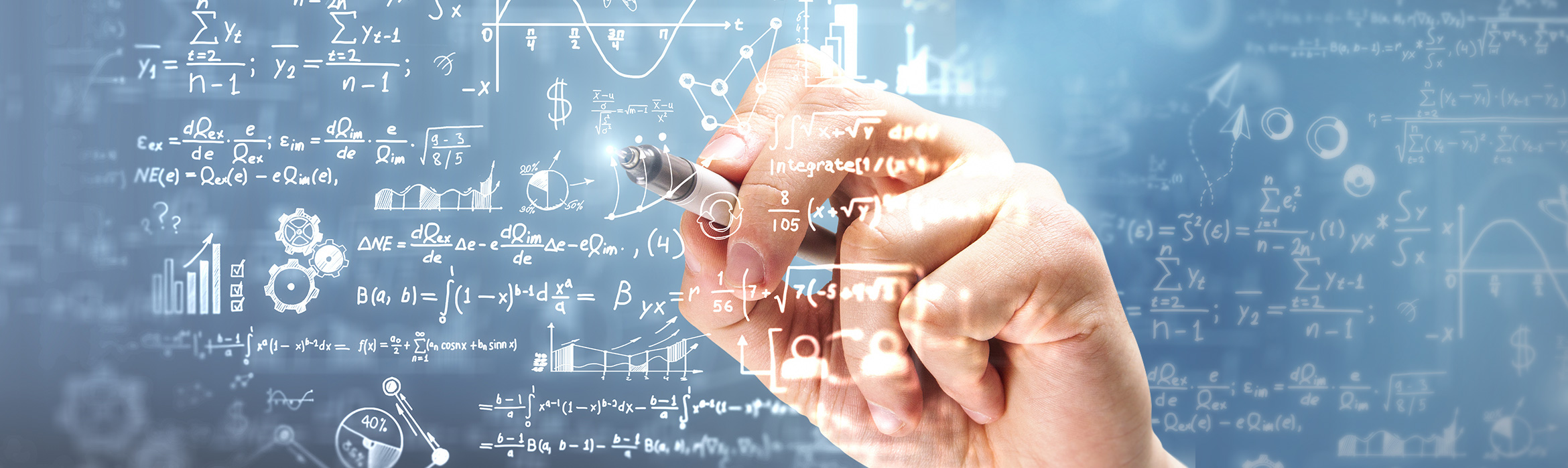 Mano con bolígrafo dibujando una composición virtual de conceptos científicos y algebraicos